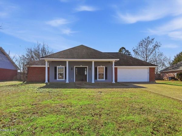 527 Laurelwood Drive, Flowood, MS 39232