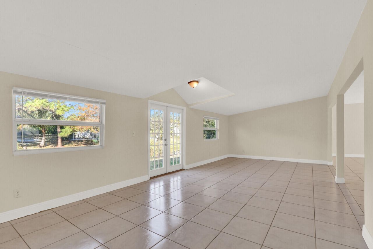 8074 SE River Lane, Stuart, FL 34997 Photo