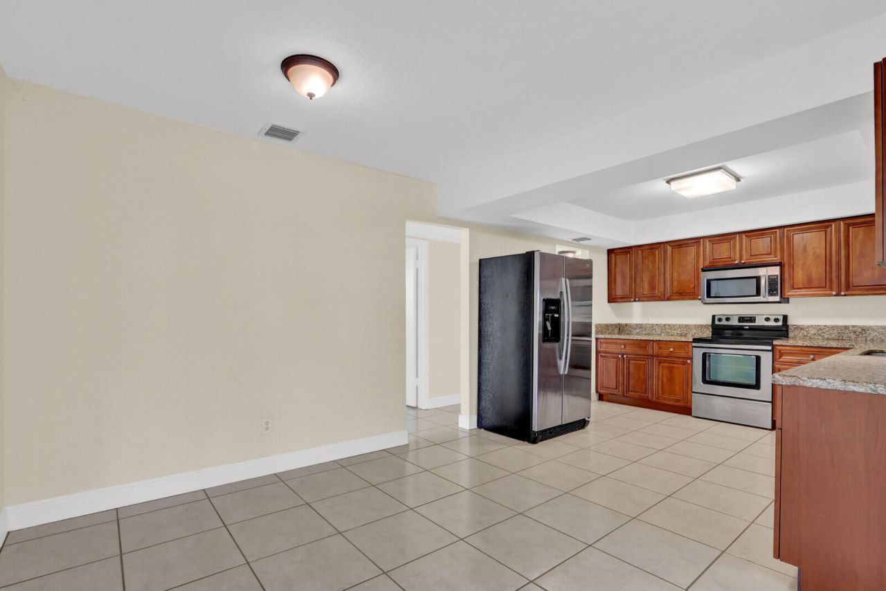 8074 SE River Lane, Stuart, FL 34997 Photo