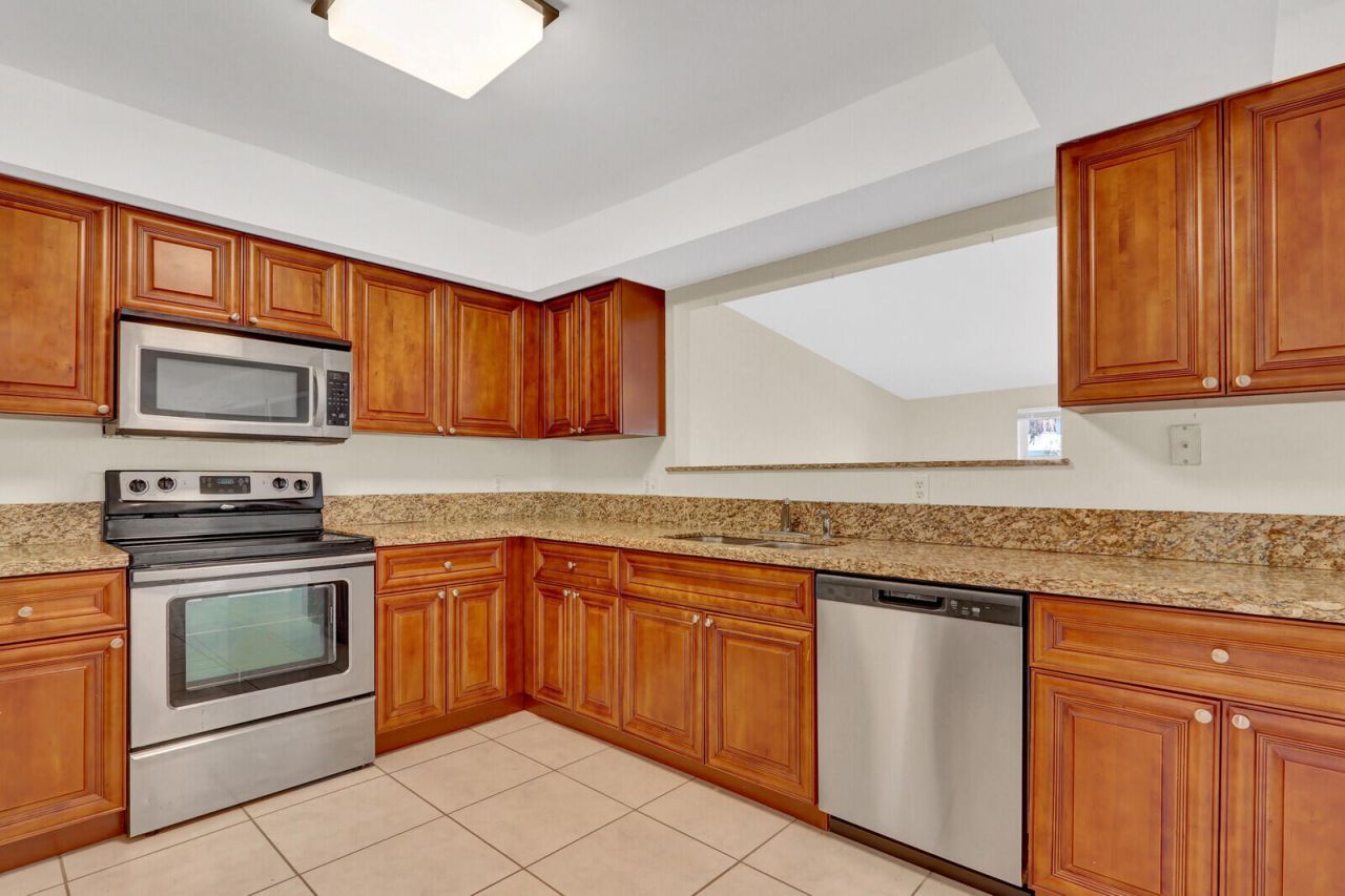 8074 SE River Lane, Stuart, FL 34997 Photo