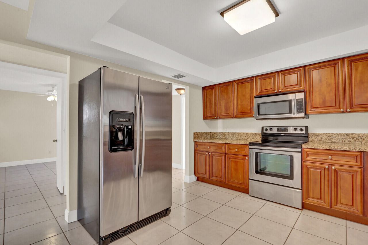 8074 SE River Lane, Stuart, FL 34997 Photo