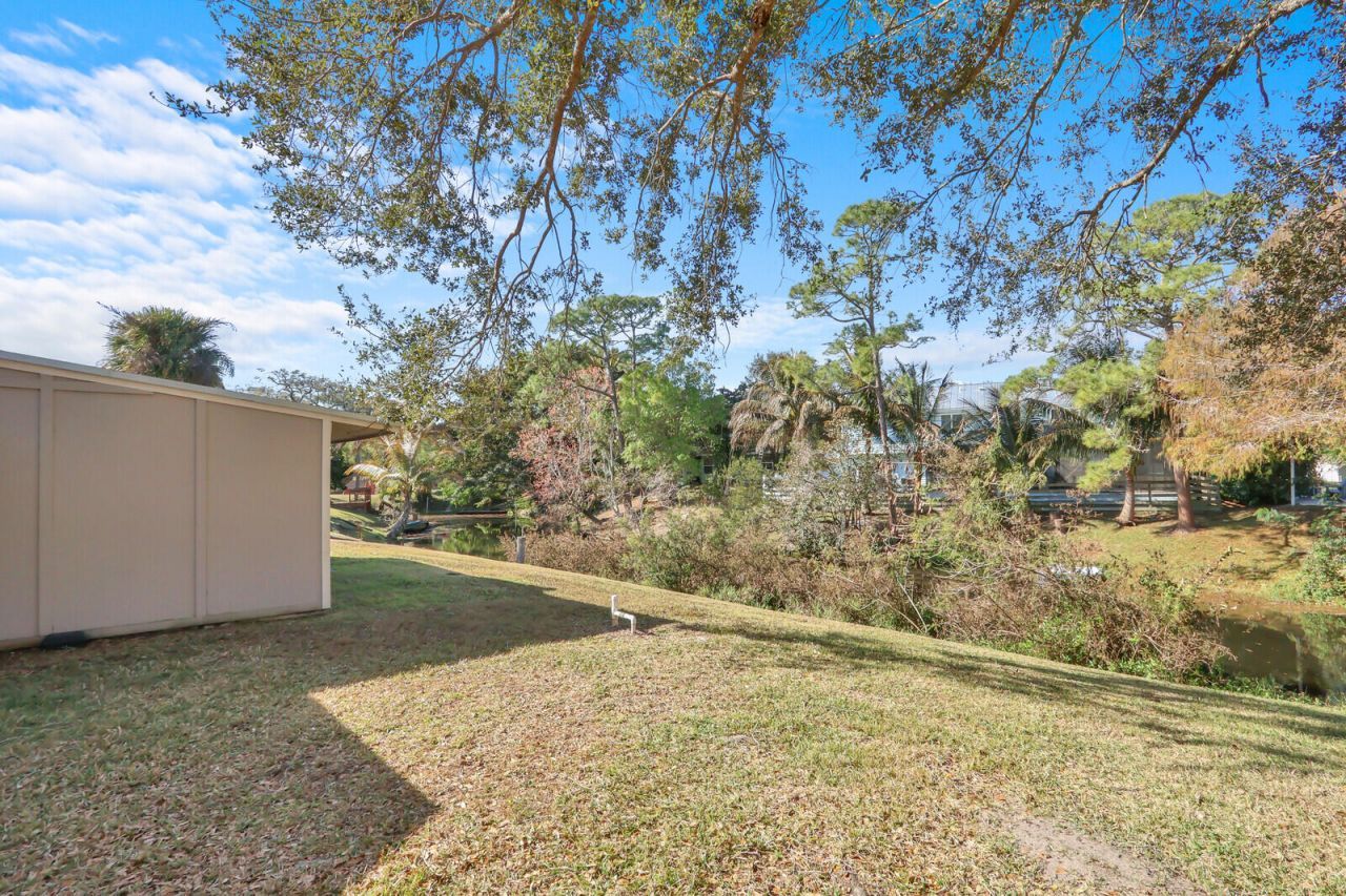 8074 SE River Lane, Stuart, FL 34997 Photo