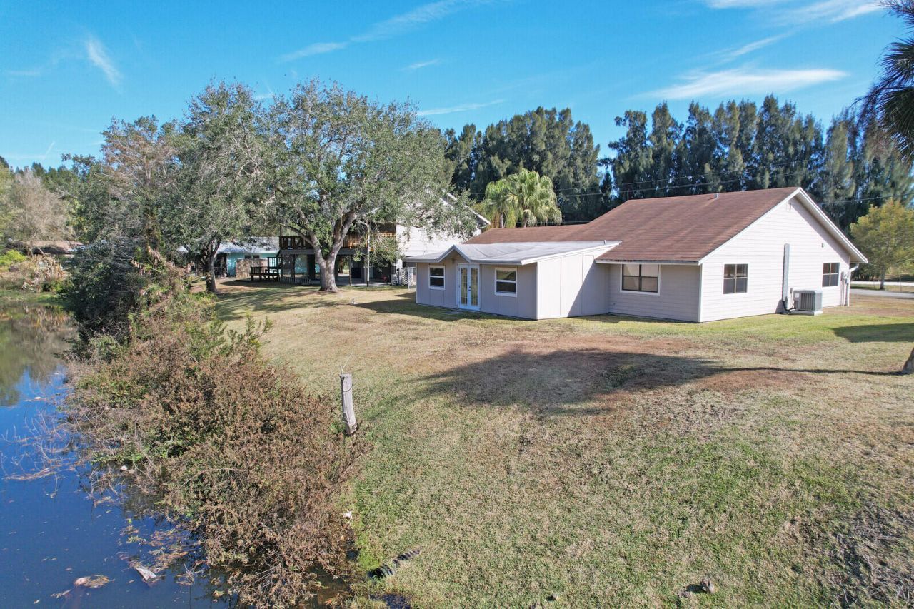 8074 SE River Lane, Stuart, FL 34997 Photo