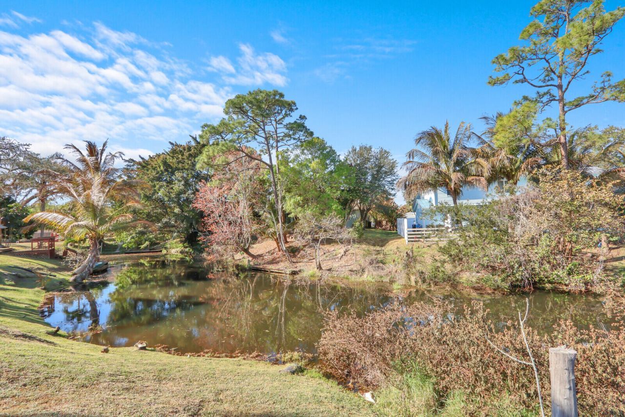 8074 SE River Lane, Stuart, FL 34997 Photo