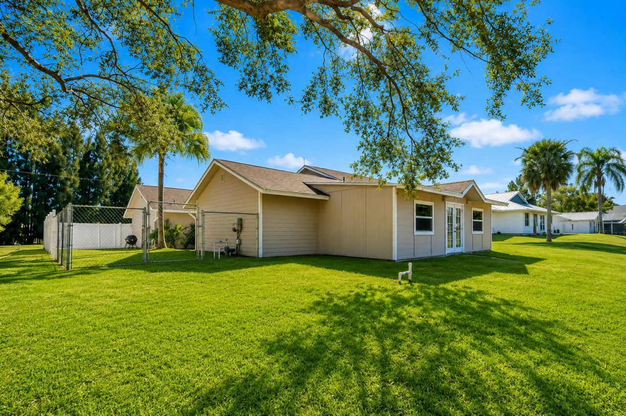 8074 SE River Lane, Stuart, FL 34997 Photo