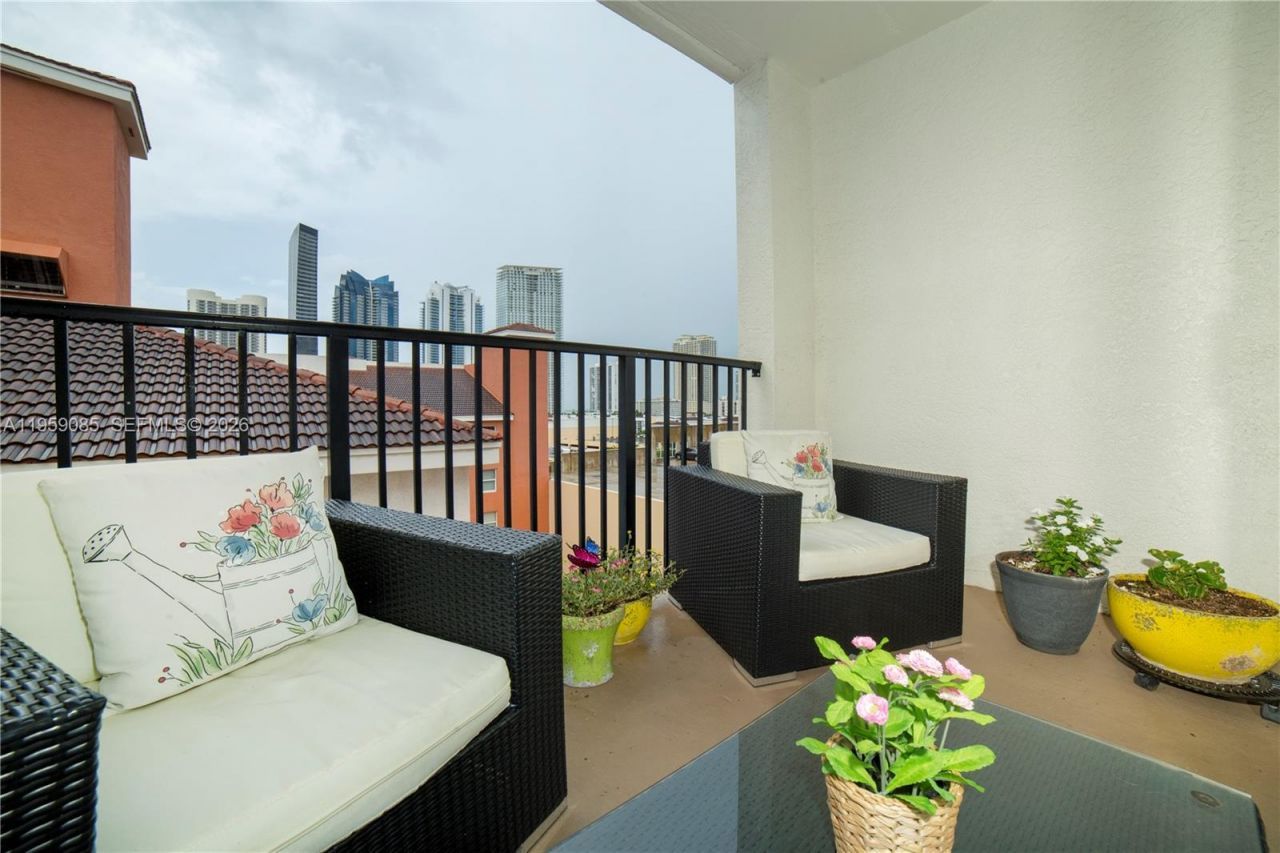 17150 N Bay Rd, Unit 2920, Sunny Isles Beach, FL 33160 Photo