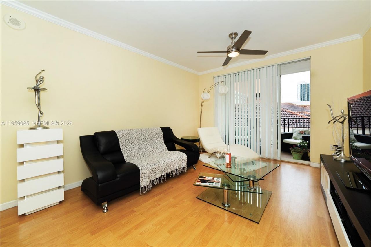 17150 N Bay Rd, Unit 2920, Sunny Isles Beach, FL 33160 Photo