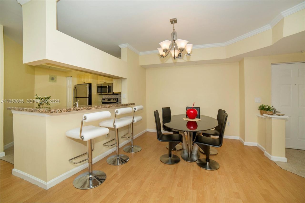 17150 N Bay Rd, Unit 2920, Sunny Isles Beach, FL 33160 Photo