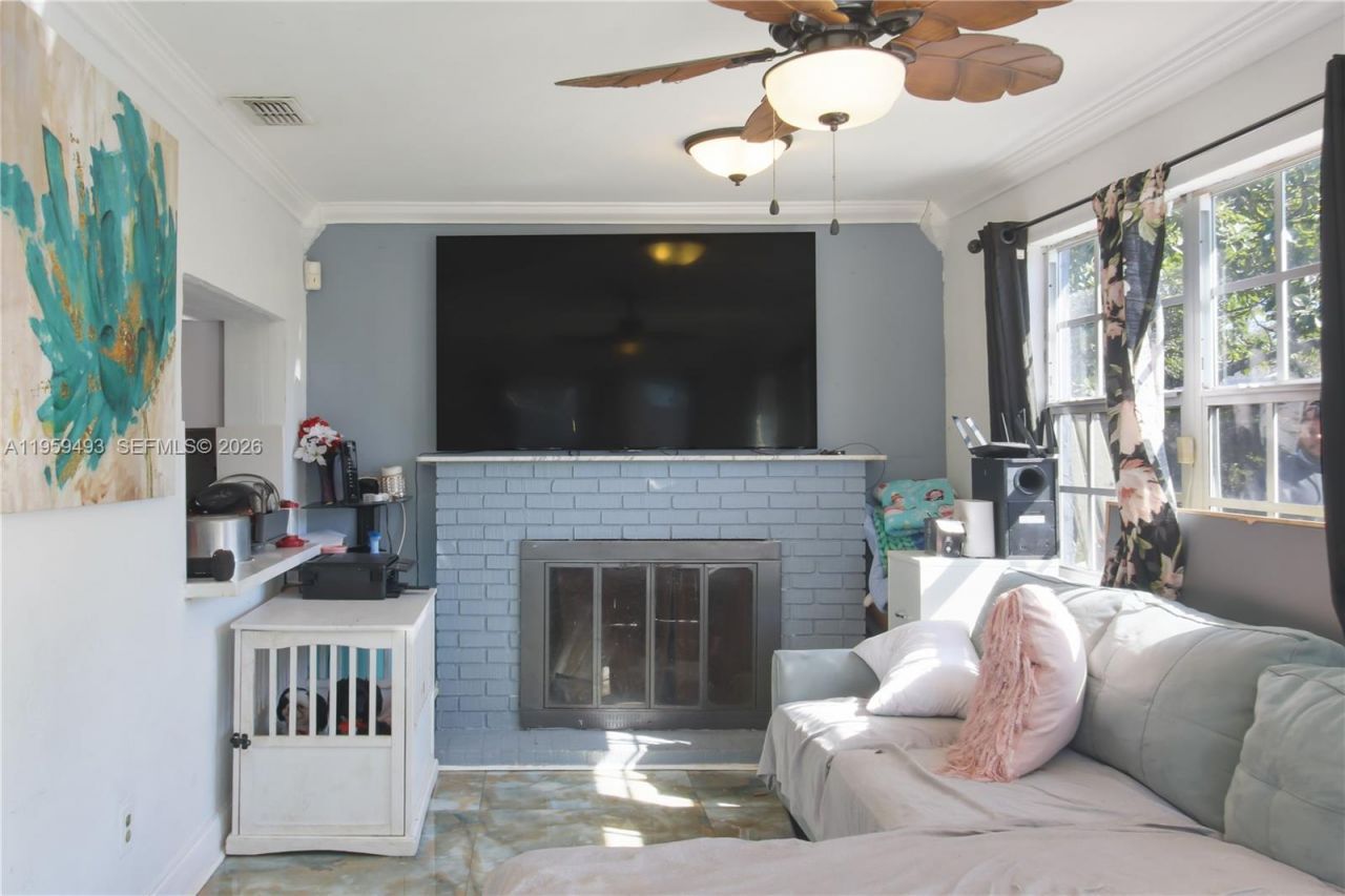 9710 NW 10th St , Pembroke Pines, FL 33024 Photo