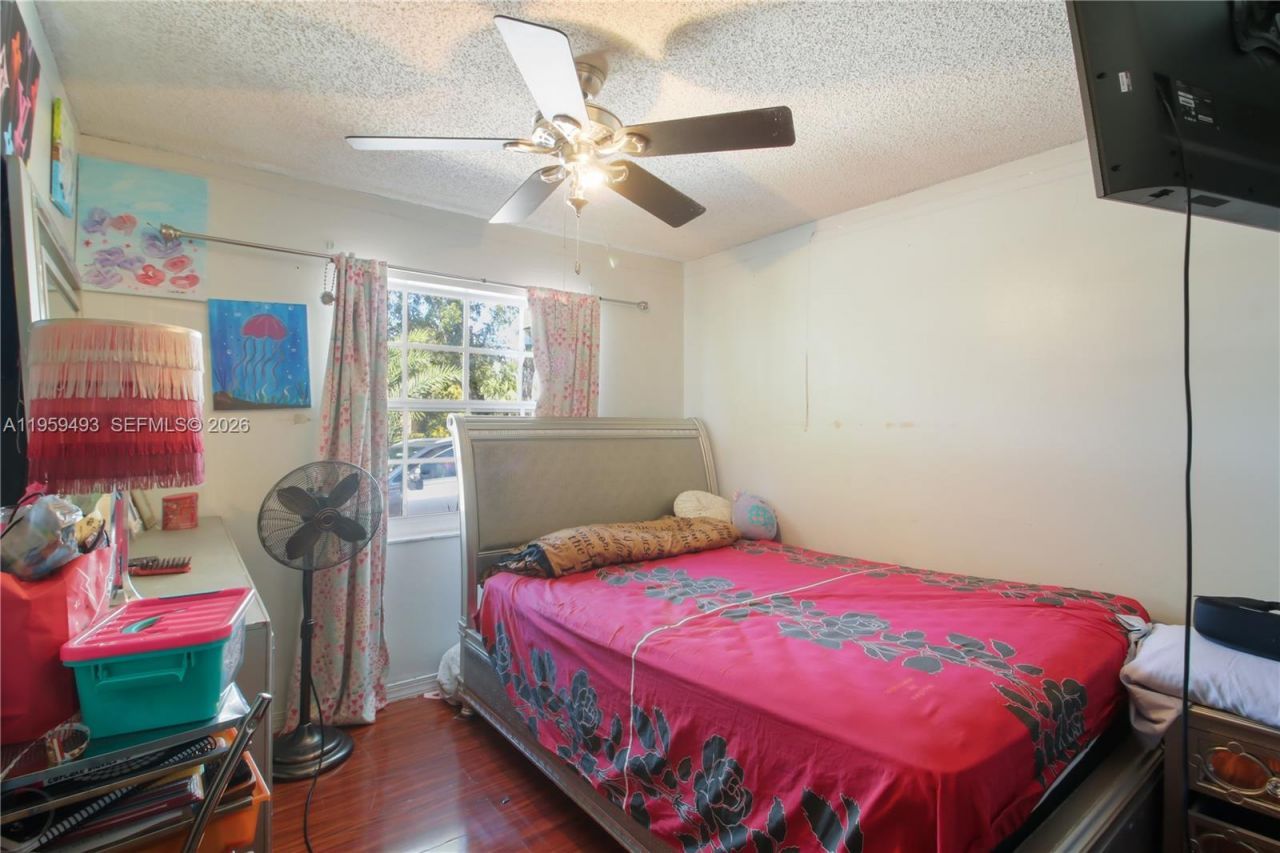 9710 NW 10th St , Pembroke Pines, FL 33024 Photo