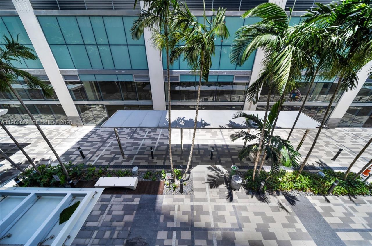 851 NE 1st Ave , Unit 204, Miami, FL 33132 Photo