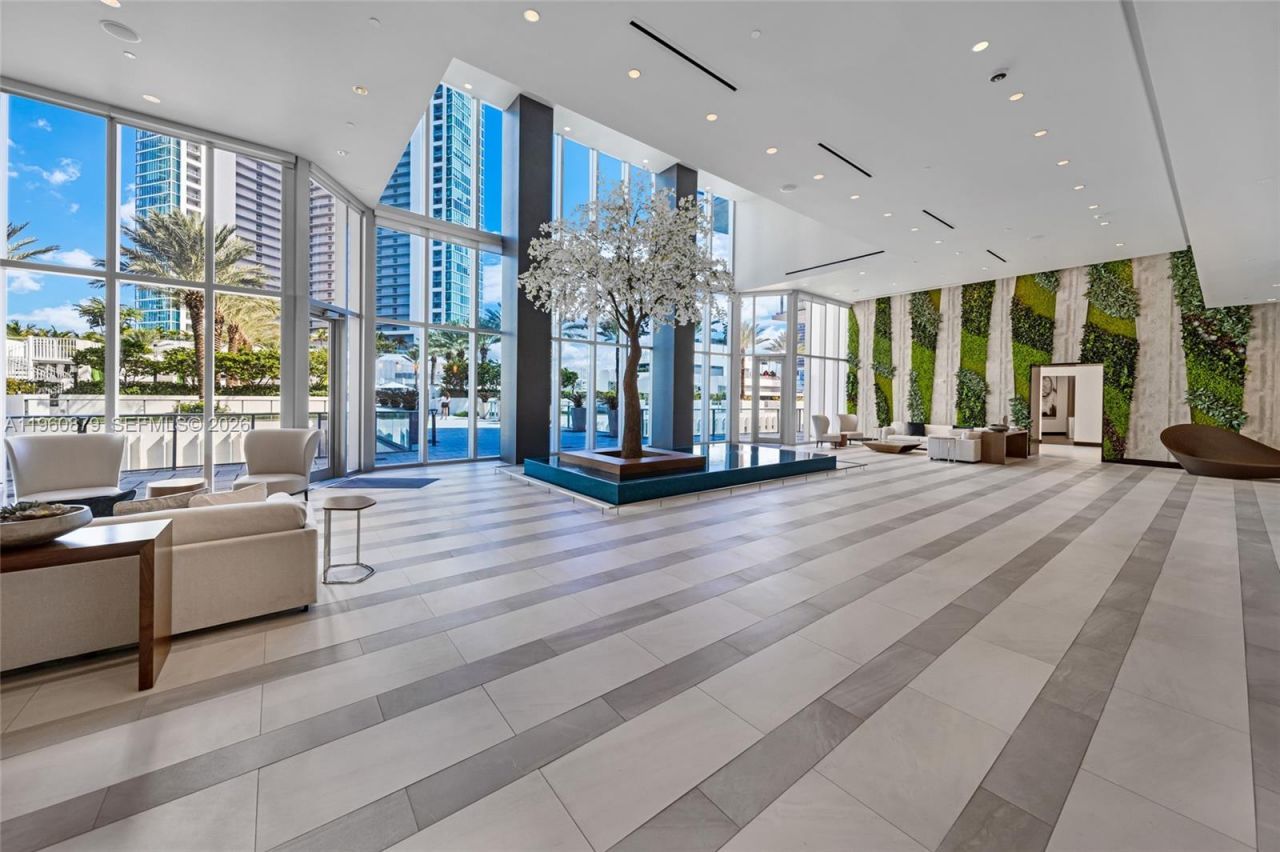 851 NE 1st Ave , Unit 204, Miami, FL 33132 Photo