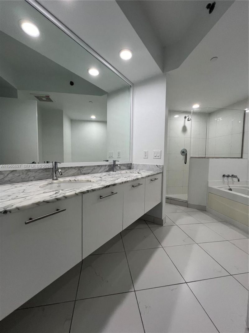 55 SE 6th St , Unit 2307, Miami, FL 33131 Photo
