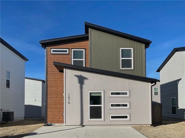 1070 Indiana Avenue, Bentonville, AR 72713