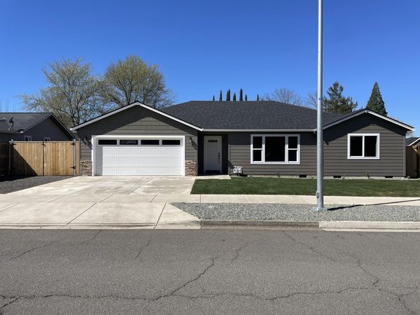 2963 Stonebrook Drive, Medford, OR 97504