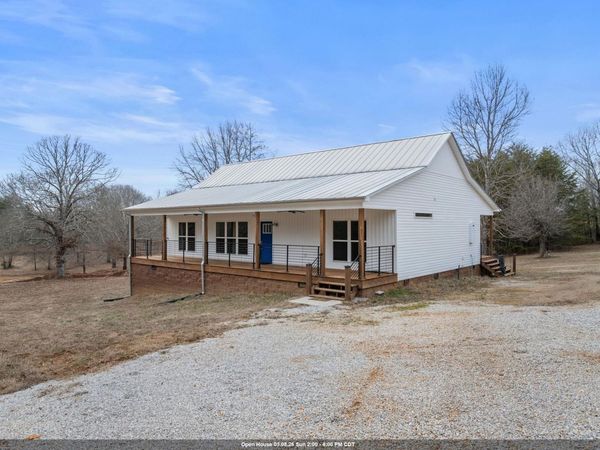 201 Berry Ln, Florence, AL