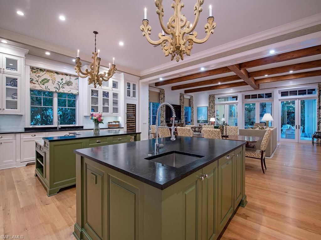 1963 Gulf Shore Blvd S, Naples, FL 34102 Photo