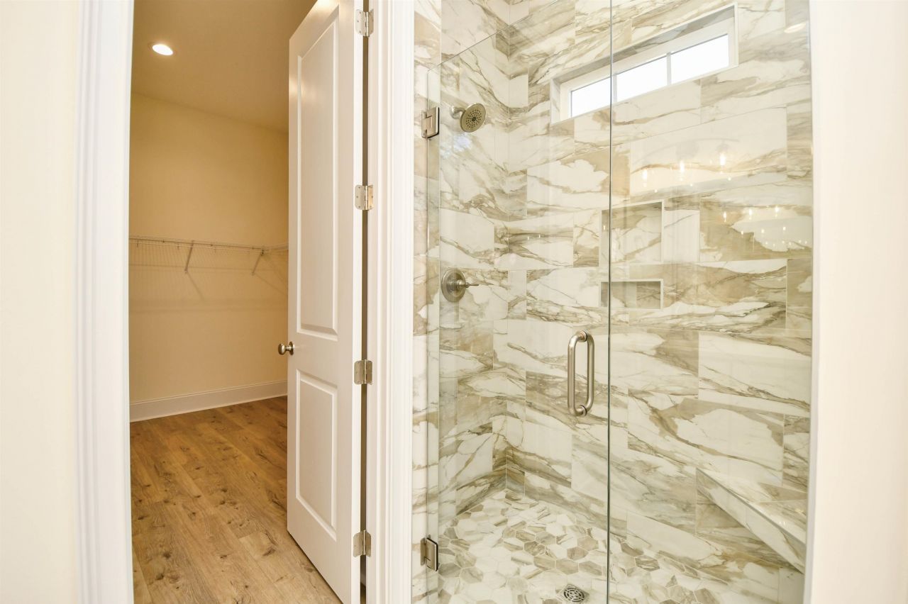 269 Waterfall Circle Photo 17