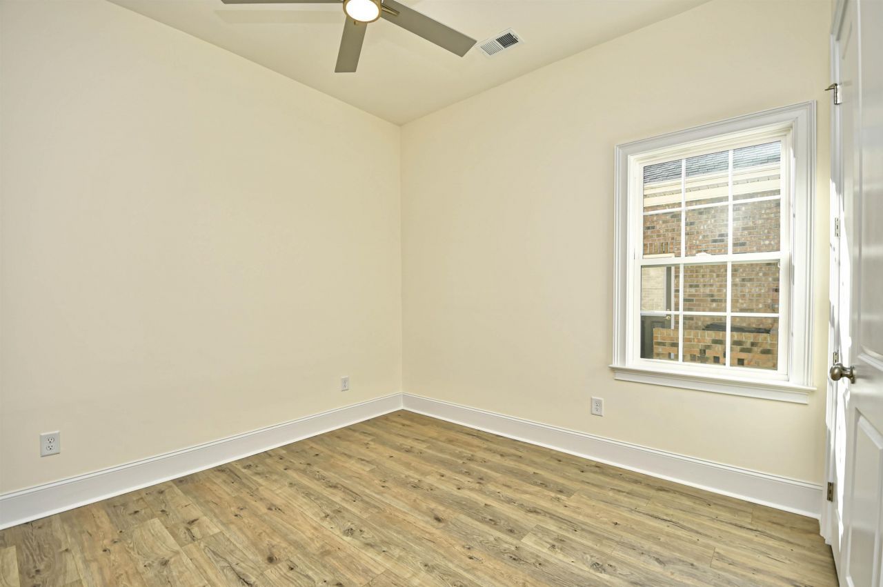 269 Waterfall Circle Photo 21