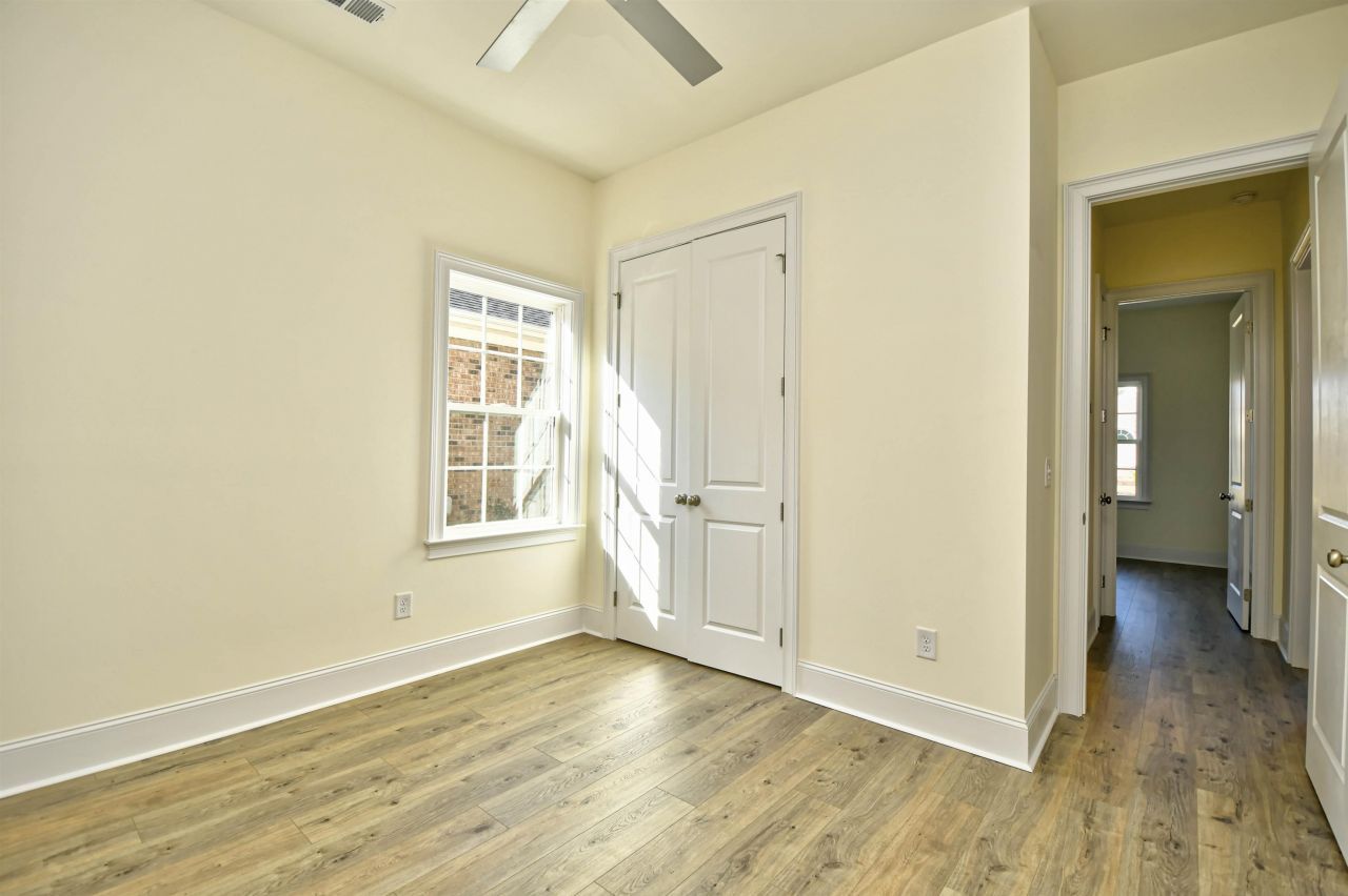 269 Waterfall Circle Photo 22