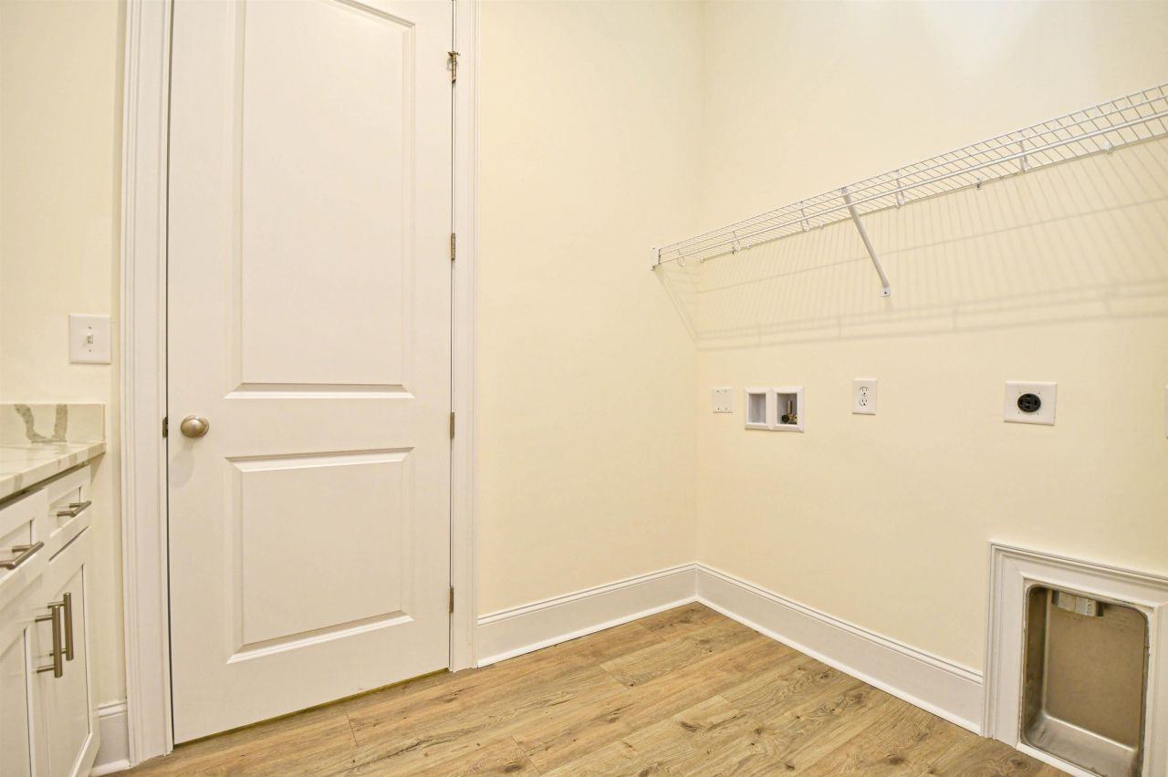 269 Waterfall Circle Photo 24