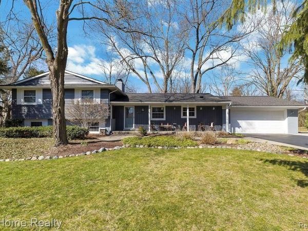 6572 Spruce Drive, Bloomfield Twp, MI 48301