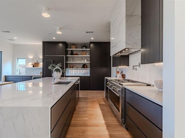 7115 Casa Loma Avenue, Dallas, TX 75214