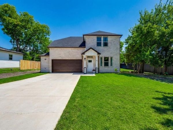 311 W Thomas Street, Leonard, TX 75452