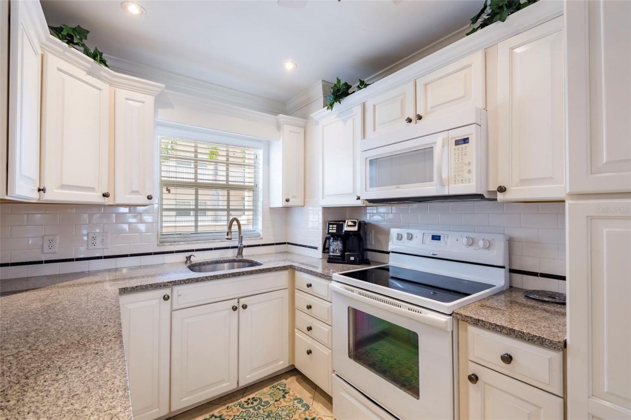 5968 Midnight Pass Road, Unit 158, Sarasota, FL 34242 Photo