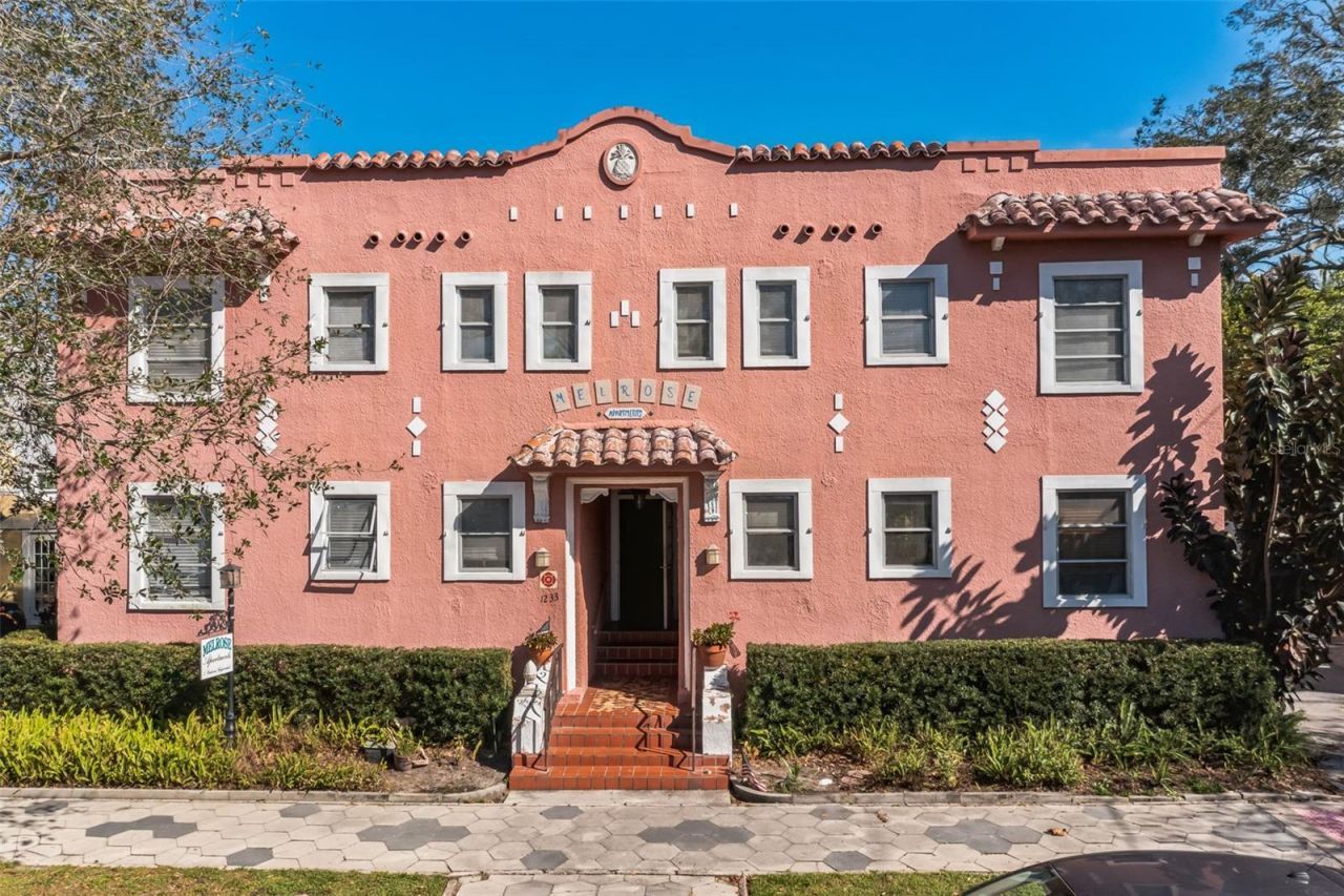 1233 Oak Street Ne, Saint Petersburg, FL 33701 Main Photo