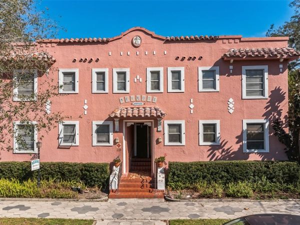 1233 OAK STREET NE, ST PETERSBURG, FL 33701