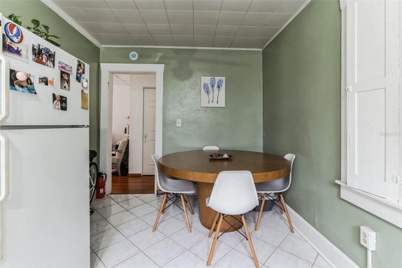 1233 Oak Street Ne, Saint Petersburg, FL 33701 Photo