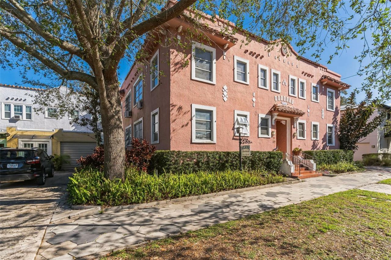 1233 Oak Street Ne, Saint Petersburg, FL 33701 Photo