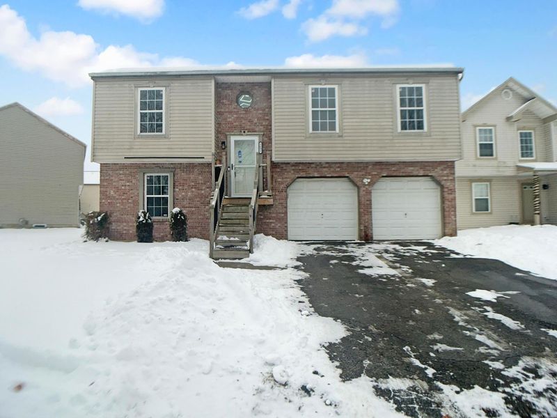 5691 Matuka Drive, Columbus, OH 43232 Photo 1