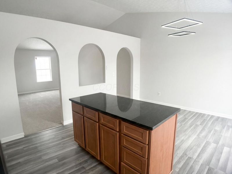 5691 Matuka Drive, Columbus, OH 43232 Photo 10