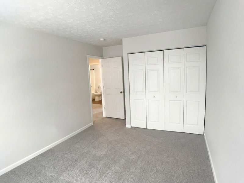 5691 Matuka Drive, Columbus, OH 43232 Photo 4