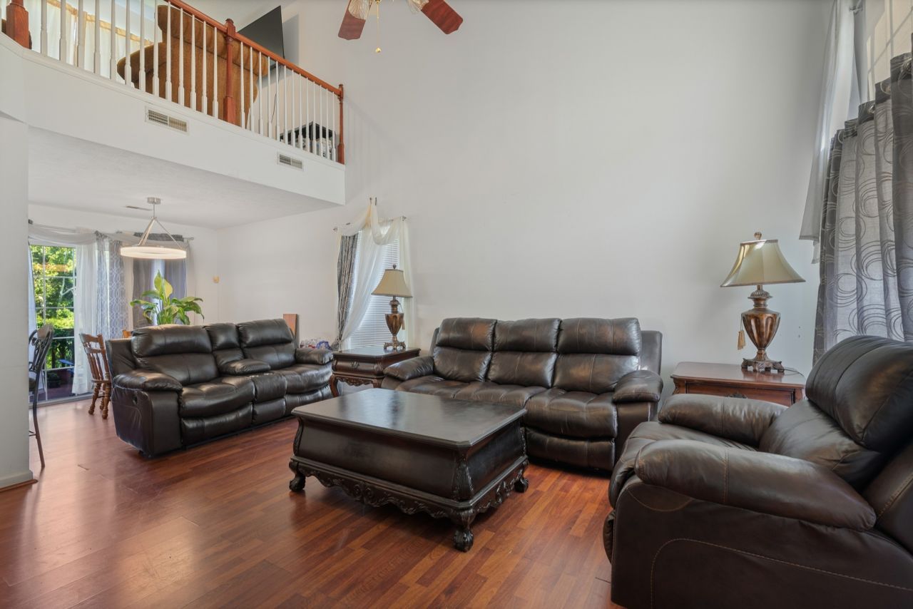 1832 Apple Valley Cir Nashville, TN 37207