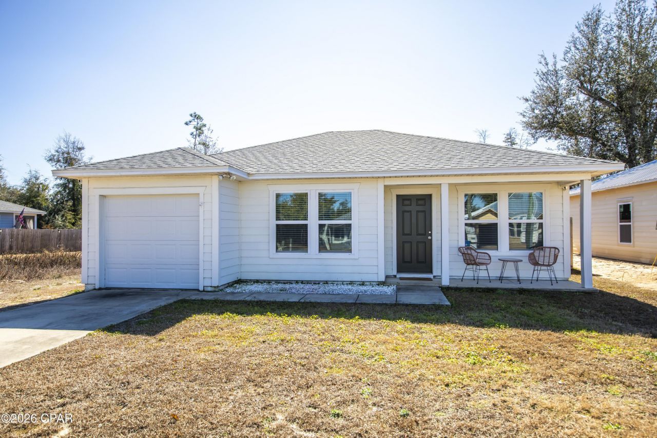 4942 Oak Avenue, Youngstown, FL 32466 Main Photo