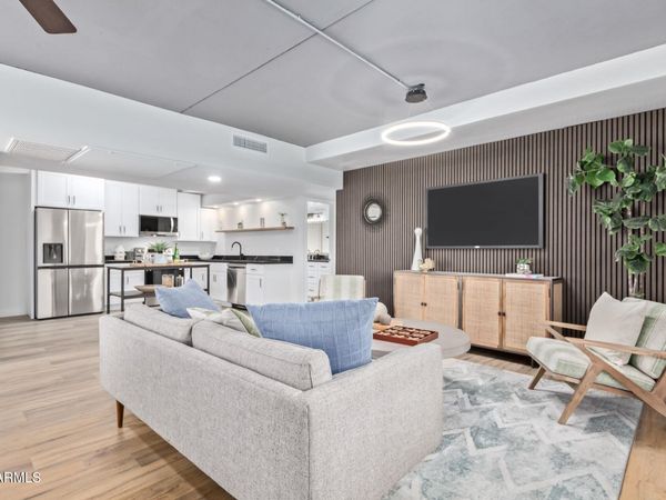 351 E THOMAS Road, Unit D208, Phoenix, AZ 85012