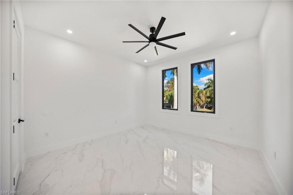 135 7th St N, Naples, FL 34102 Photo