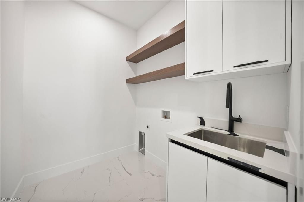 135 7th St N, Naples, FL 34102 Photo