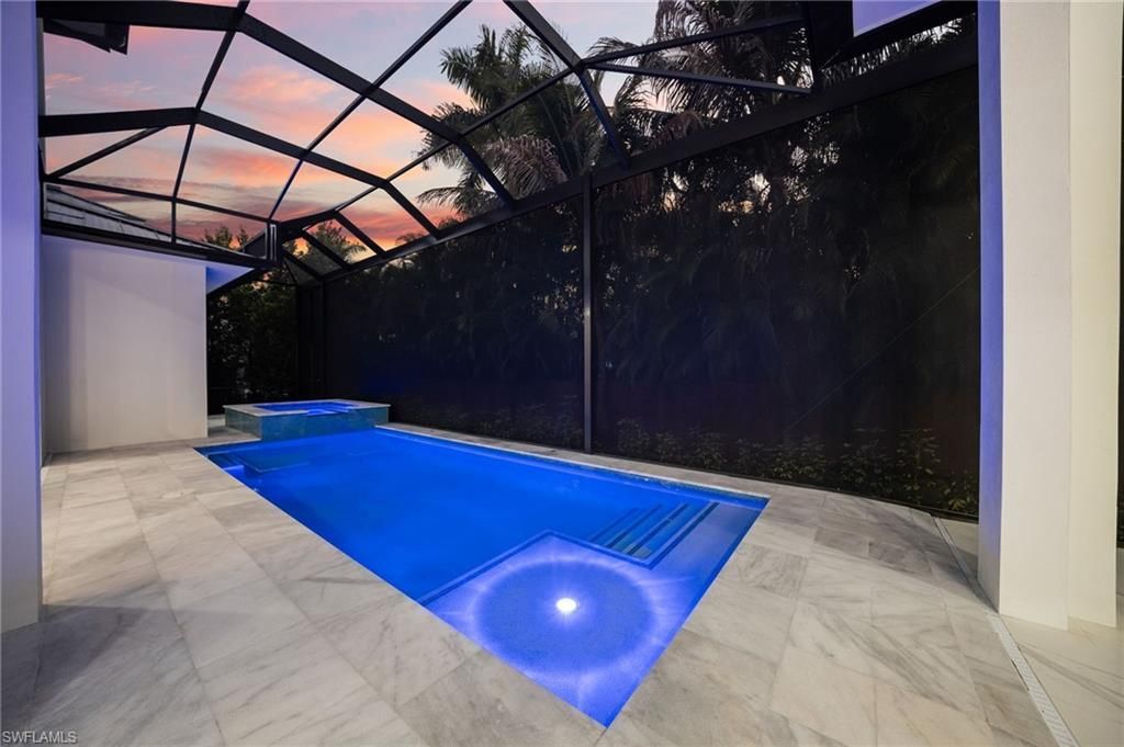 135 7th St N, Naples, FL 34102 Photo