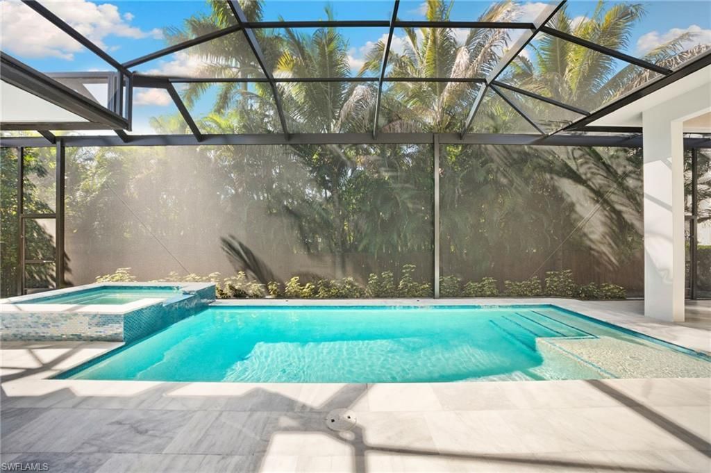 135 7th St N, Naples, FL 34102 Photo