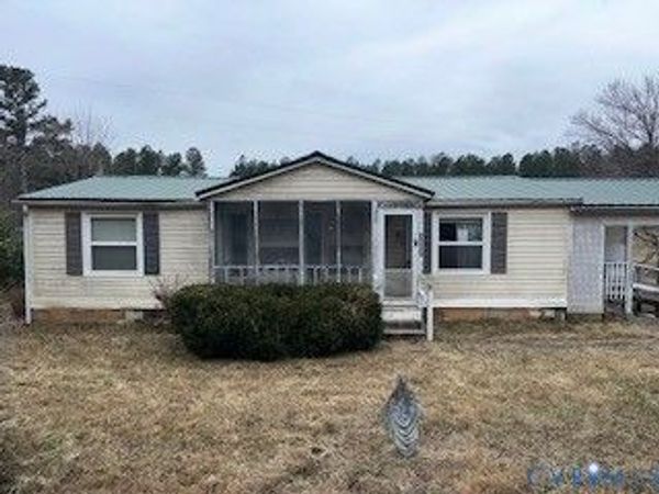 1857 Hodnetts Road, Gretna, VA 24557