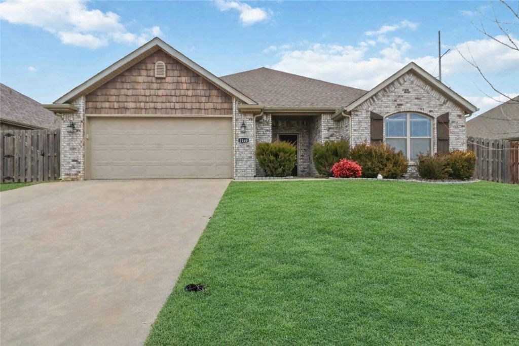 1140 Rosemary Street, Centerton, AR 72719 Main Photo