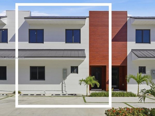 936 NW 10th St, Unit 3, Florida City, FL 33034