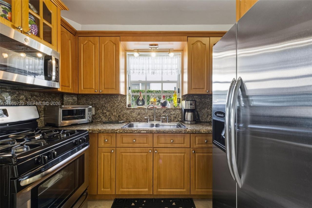 Please Call For Address, Surfside, FL 33154 Photo