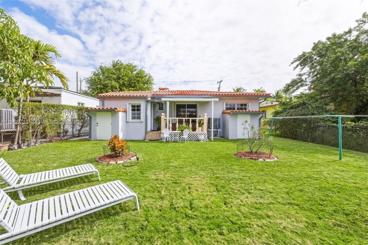 Please Call For Address, Surfside, FL 33154 Photo