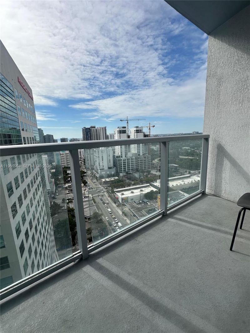 185 SW 7th St, Unit 2406, Miami, FL 33130 Photo