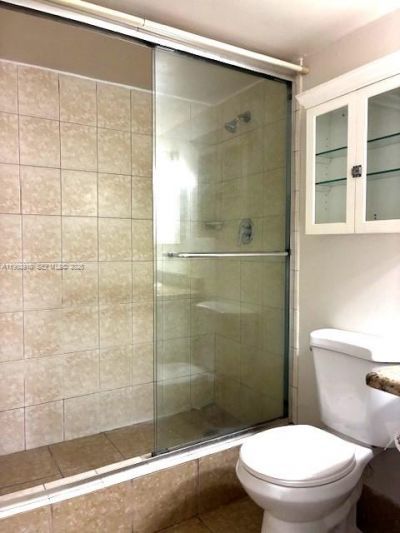 2500 NE 135th St, Unit B506, North Miami, FL 33181 Photo